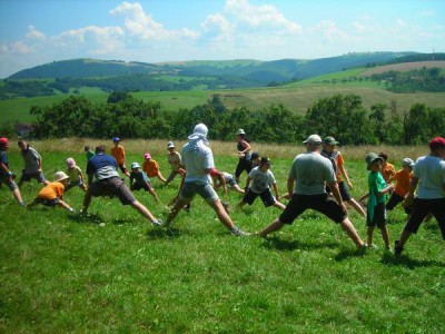 Beh s rozkročenými nohami